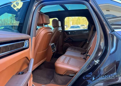 2019 Porsche Cayenne z USA, uszkodzony, nr VIN WP1AA2AY6KDA08972